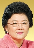photo of Mrs Stella Lau Kun Lai-kuen